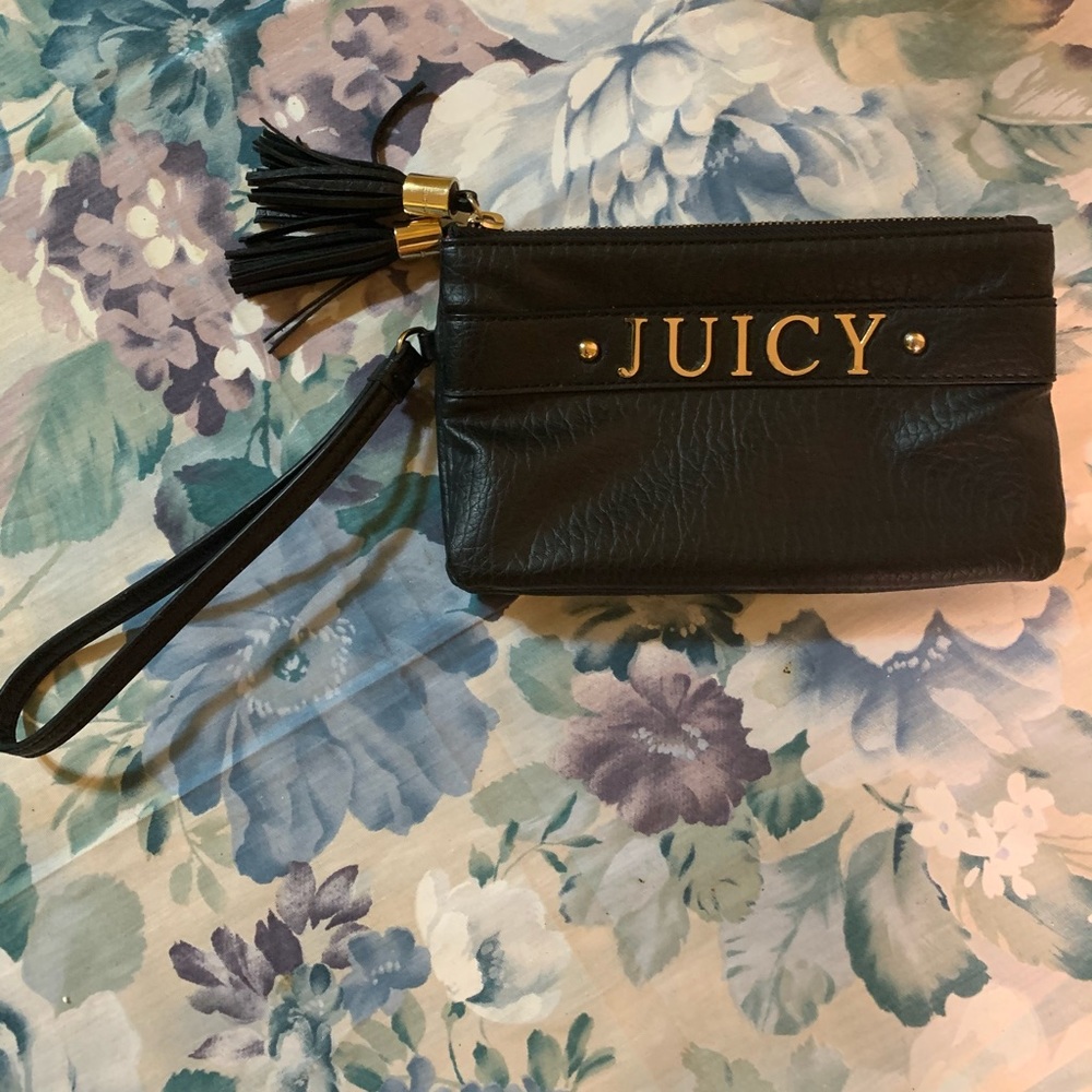 Juicy Couture Clutch (GREAT CONDITION)